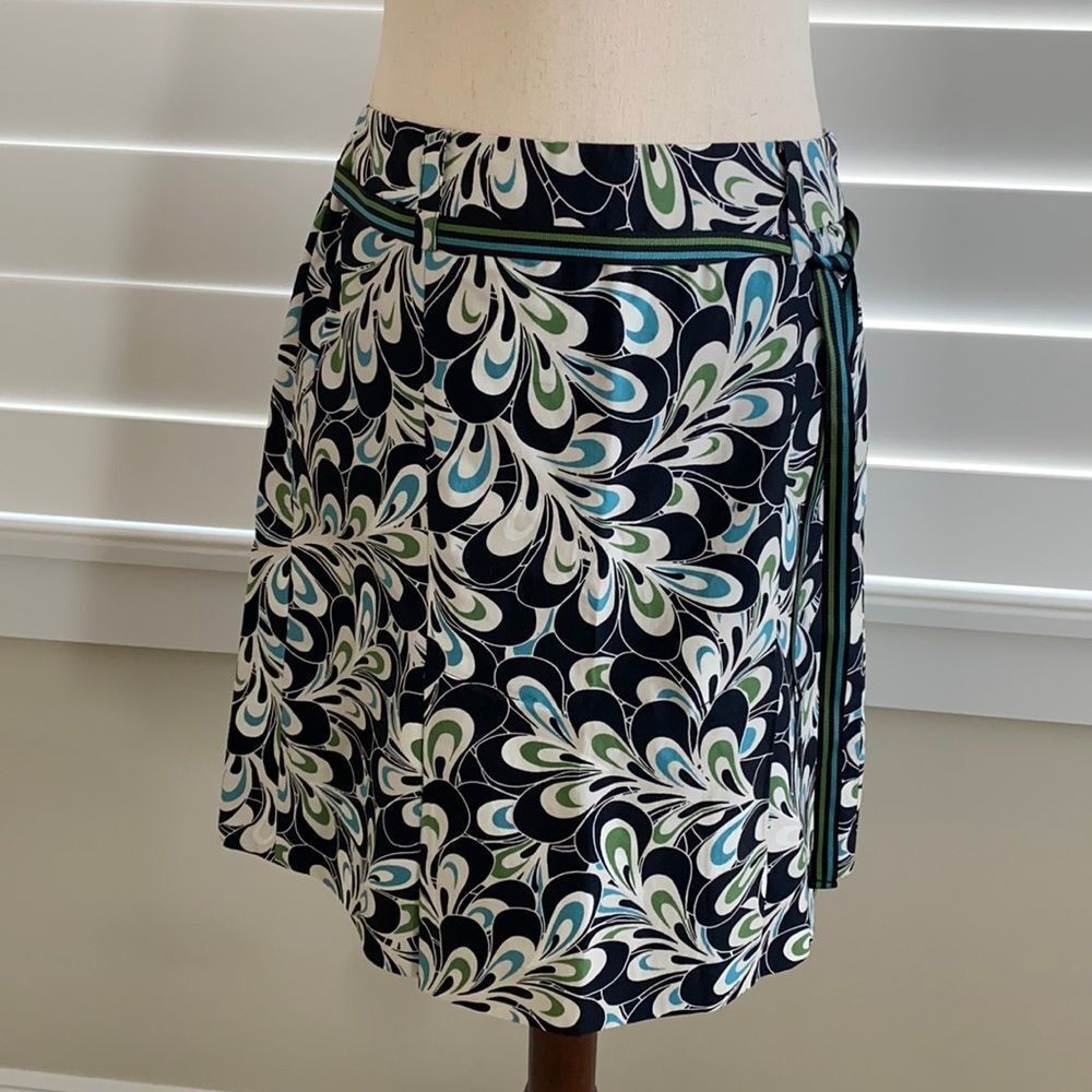 Sz 0 Ann Taylor LOFT abstract print A-line pleated skirt